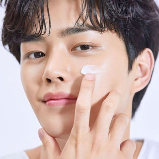 TOCOBO Multiceramide Cream disponible en Shirakaba Beauty - Ayuda a crear una barrera protectora que retiene la humedad y aporta nutrientes a tu piel.